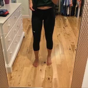 Nike Cropped Leggings
